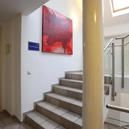 Hotel Azimut 3*