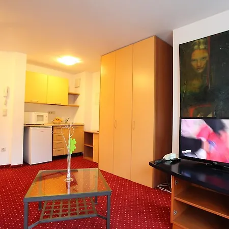 Hotel Azimut