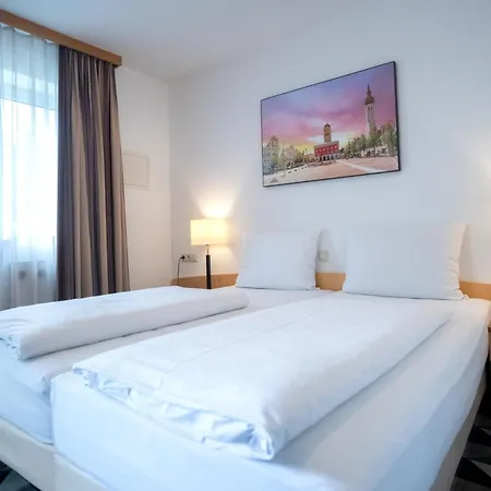 Hotel Azimut 3*