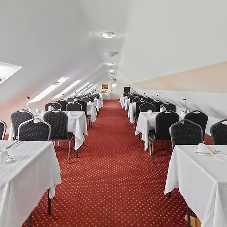 Hotel Azimut